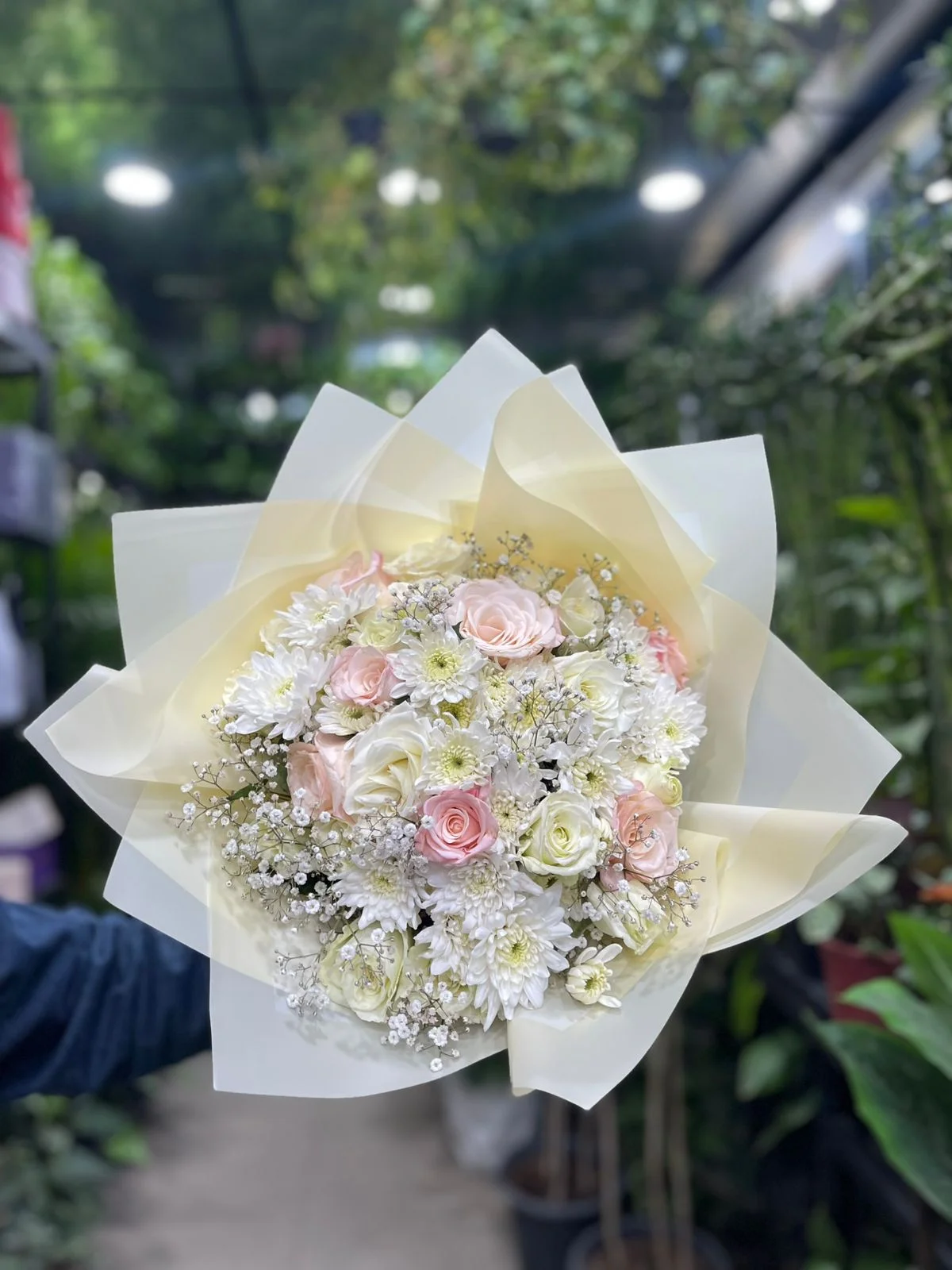 White Gerbera & Rose Mix