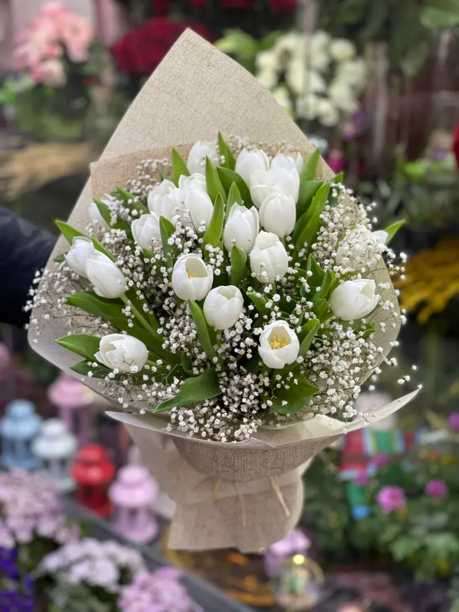 Vibrant Mixed Arrangement